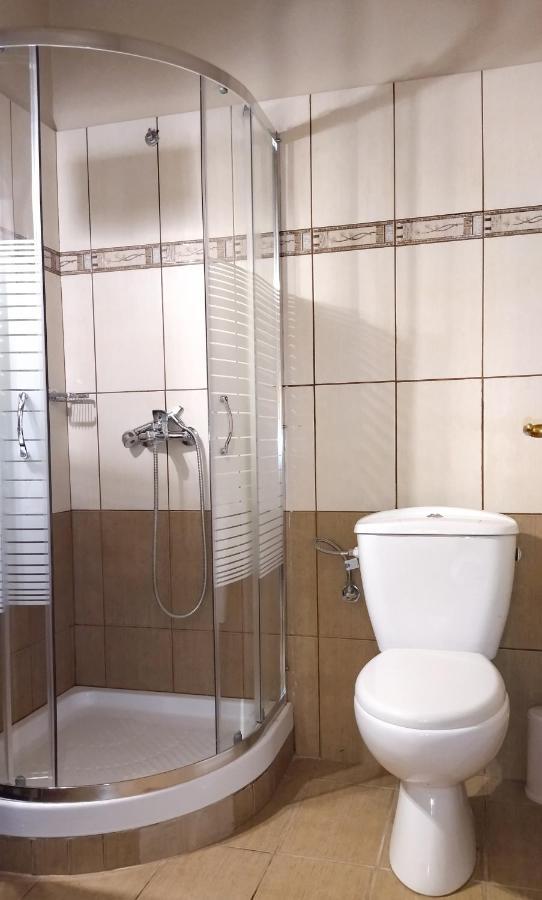 Yannis Hotel Krinidhes Bagian luar foto