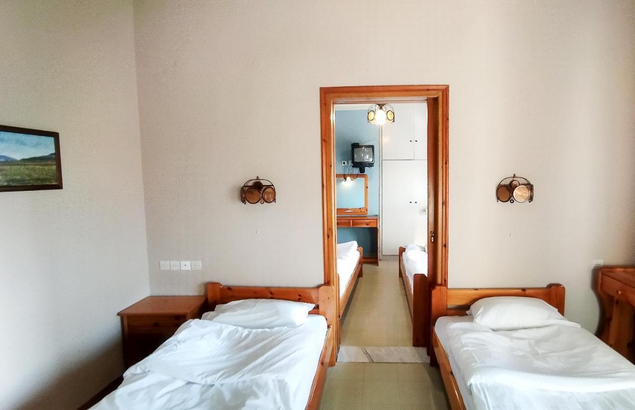 Yannis Hotel Krinidhes Bagian luar foto
